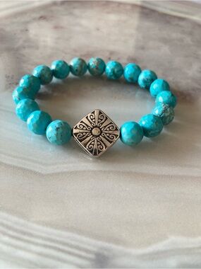 ✨Faceted Arizona Turquoise Beaded Bracelet with Sterling Silver Plated Accent